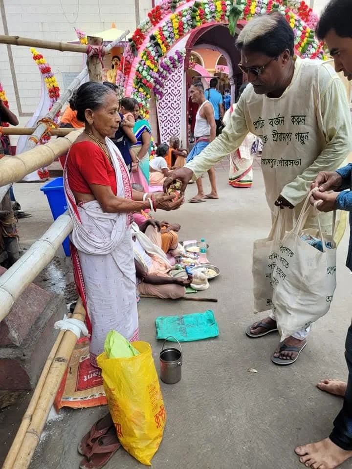 SPREADING LOVE TO HOMELESS PEOPLE